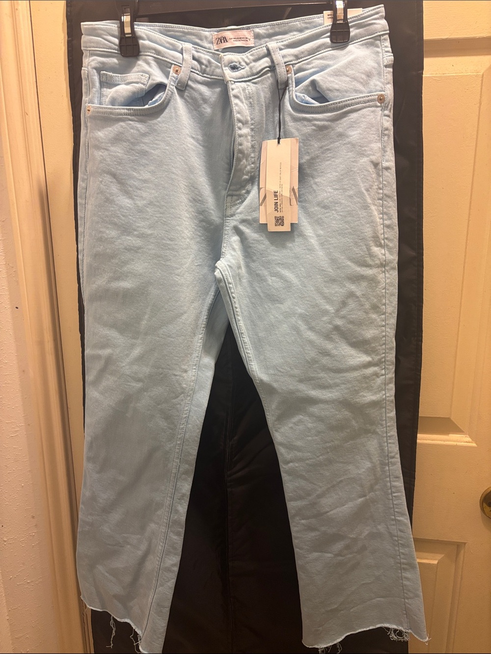 Zara Pale Blue Cropped Ankle Jeans